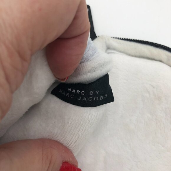 MARC by Marc Jacobs Dreamy Black Logo Neoprene Padded Tablet Case Zippered Top - Picture 6 of 8